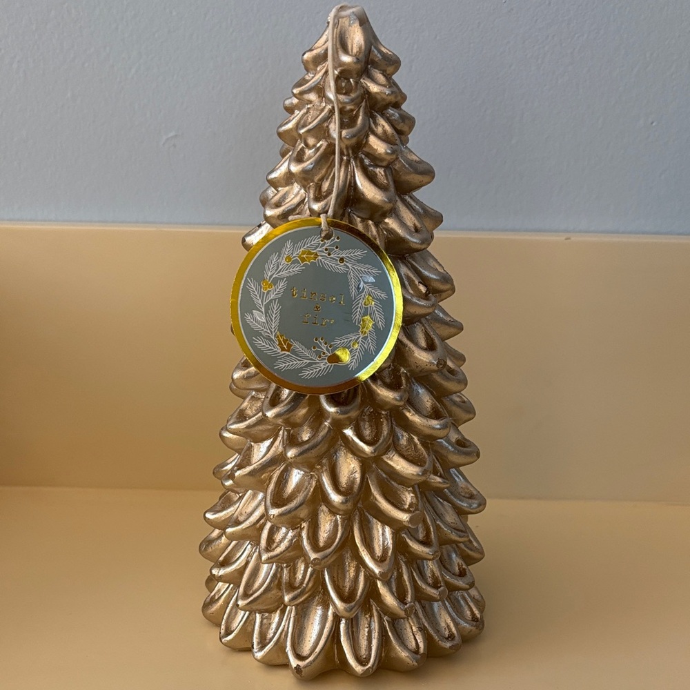 Luxurious Gold Pinecone Holiday Decor